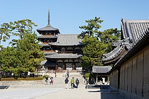 法隆寺の西院伽藍遠景、奈良県斑鳩町 作者：663highland