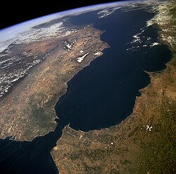Гібралтарська протока з космосу