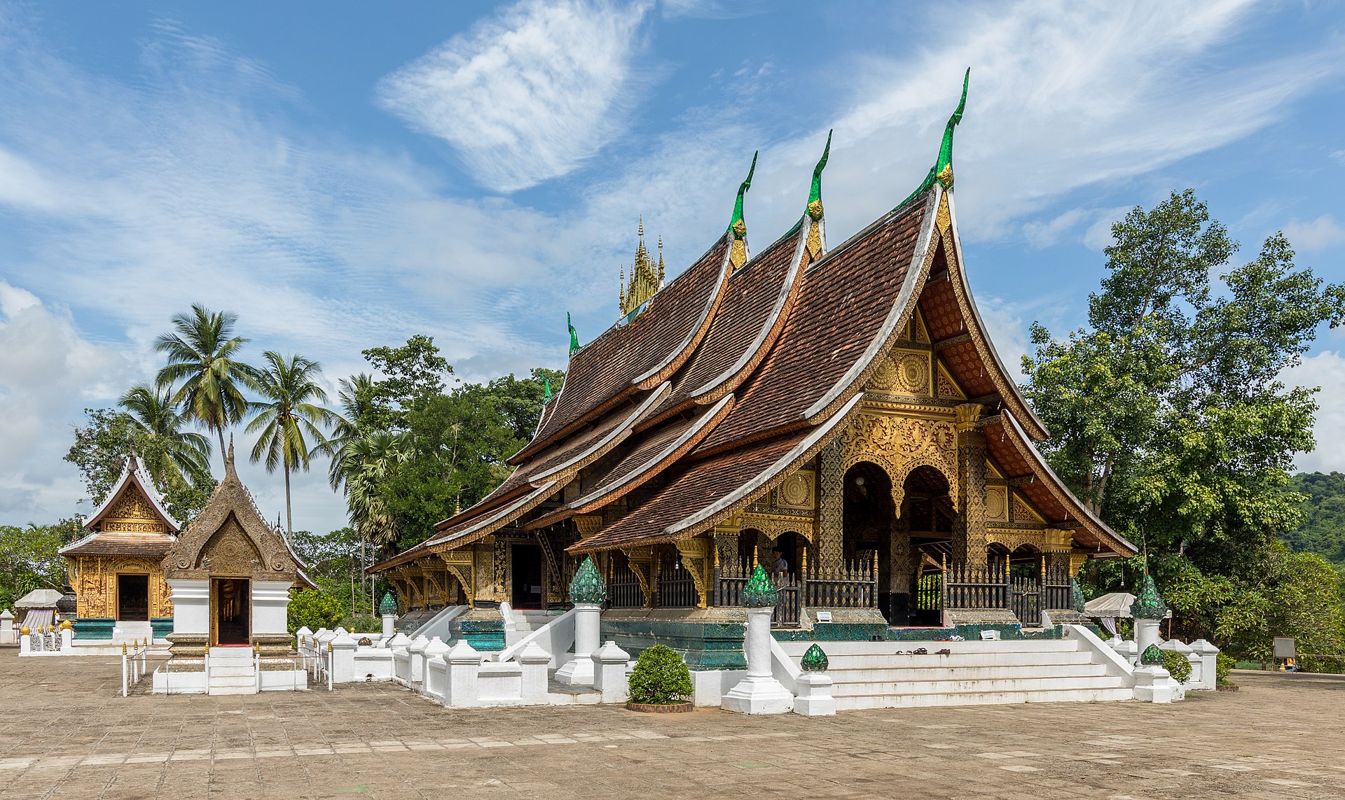 Temple Wat Xieng Thong - Luang Prabang - Laos.jpg