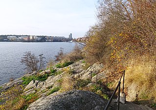 Fredhällsparkens klippor.