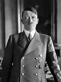 Adolf Hitler, şansölyeydi (1933'ten itibaren) ve daha sonra Nazi Almanyası'nın Führeri oldu.