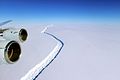 รอยแยกของภูเขาน้ำแข็ง เอ-68กับหิ้งน้ำแข็งลาร์เซนซี