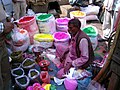 दिल्ली येथील होळी रंग विक्री दुकान