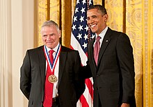 Dr. Lee Hood receiving the National Medal of Science from President Obama