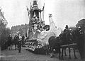 Le char en forme de cygne de Marie Schœnacker Reine des Reines de Paris à la Mi-Carême 1897[30]