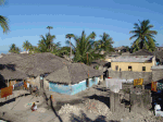 Saaren lounaisosassa, "Makuti-kaupungissa" asuu köyhempi väestö. Makuti tarkoittaa levitetyistä kookkospalmun lehdistä tehtyä rakennusmateriaalia, jolla on perinteisesti katettu rakennuksia Afrikassa ja muilla trooppisilla alueilla.