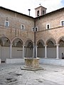 A Santa Maria delle Grazie-kolostor kerengője, Senigallia