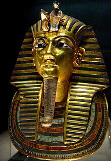 ماسک مومیایی توت‌عنخ‌آمون، نماد عام مصر باستان، موزه مصر.