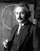 Albert Einstein, fizician teoretic născut în Germania, laureat Nobel