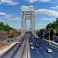 George Washington Bridge eitur brúgvin millum New Jersey og miðbýin Manhattan í New York.