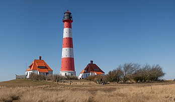 Le phare de Westerheversand, dans le land de Schleswig-Holstein. (définition réelle 4 000 × 2 344)