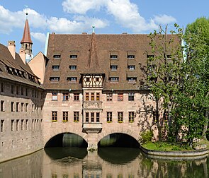 Heilig-Geist-Spital (Hospital do Espírito Santo) em Nurembergue, Baviera, Alemanha (definição 6 631 × 5 672)
