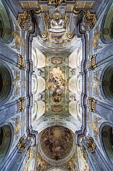 Afrescos do teto da basílica de Sonntagberg, Baixa Áustria, por Daniel Gran (1738–43): Igreja Militante e Triunfante, na nave; Veneração da Santa Trindade, na cúpula. (definição 3 942 × 5 922)