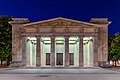 6. Karl Friedrich Schinkel klasszicista épülete, a Neue Wache éjszakai megvilágításban a berlini Unter den Linden sugárúton (javítás)/(csere)