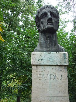 Бюст на Овидий в парка „Киселеф“ в Букурещ