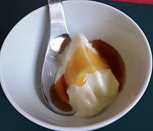 Greek yoghurt with honey.jpg