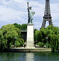 The replica Statue of Liberty
