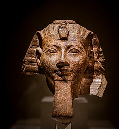 سردیس فرعون حتشپسوت یا تحوتموس سوم؛ ۱۴۸۰–۱۴۲۵ ق‌م