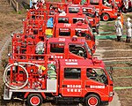 ポンプ積載車の屋根に校区名が対空表示されている例 （熊本市消防団）