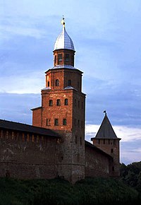 Tembok zaman pertengahan Novgorod