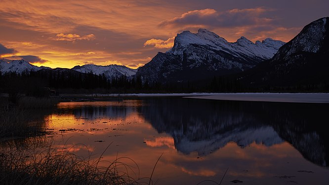Sunrise on Vermilion Lake in Banff National Park in Alberta Photograph: Rembrent