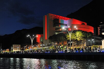 Италијански Казино ди Кампионе, у близини Лугана, који је највећи казино у Европи[27]