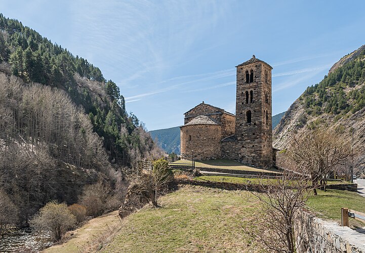 Романская церковь XII века Сан-Хуан-де-Казелльес[англ.], Канильо, Андорра