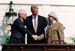 Bill Clinton, Yizhak Rabin un Yasser Arafat