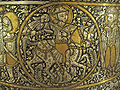 『サン・ルイの洗礼盤』、真鍮に金・銀等象嵌、13 - 14世紀、シリアまたはエジプト