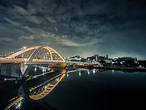 Binondo-Intramuros Bridge at Night Photographer: User:Rschdsltng