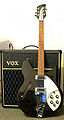 Гитара Rickenbacker 330JG биле үн хааржаа Vox