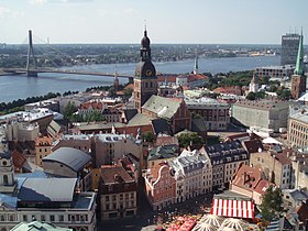 Ang Lumang Bayan ng Riga mula sa Simbahan ni San Pedro.