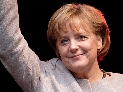 Ангела Меркел, немачка политичарка, председница Хришћанско-демократске уније између 2000. и 2018. и канцеларка Савезне Републике Немачке од 2005. године, прва жена на тој функцији. Многи је сматрају једном од најмоћнијих жена на свету и дефакто лидером Европске Уније.