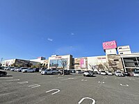 イオン高槻店 （大阪府高槻市、イオンリテール運営） ジャスコから転換した店舗の例