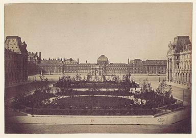 Вид на дворец из внутреннего двора Лувра (1859)