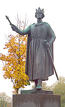 Статуя Вальдэмара Вялікага на гарадской плошчы Рынгстэда