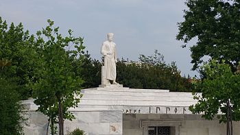 Το μνημείο του Ιπποκράτη στη Λάρισα