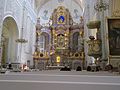 Aglonas bazilikas galvenais altāris ar Aglonas Brīnumdarītājas Dievmātes svētgleznu tuvumā. 2014. gada jūlijs