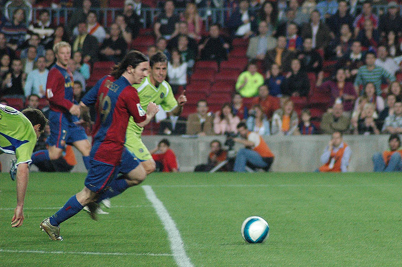 Файл:Lionel Messi19abr2007.jpg