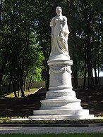 Памятник королеве Луизе в парке Якобсруэ