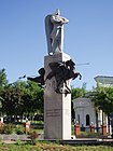 Пам'ятник у Києві, на подвір'ї МАУП, автори: Олесь Сидорук та Борис Крилов