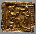 Золота платівка нашивна із зображенням богині із дзеркалом та молодого скіфа