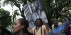 Mandela's image becomes political tool 