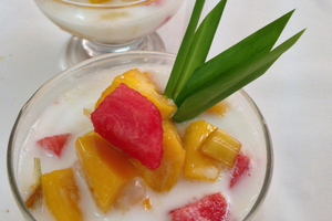 Recipe: Coconut cream and tropical fruit