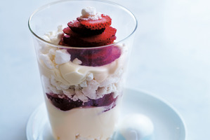 Recipe: Strawberry summer trifles