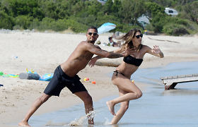 Kevinas-Prince'as Boatengas su žmona paplūdimyje kaitino aistras