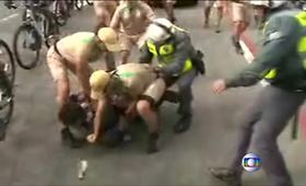 Brazilijoje deglo nešimo ceremoniją sutrikdė išpuolis