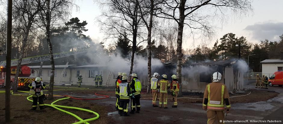Deutschland Brand in Flüchtlingsunterkunft Staumühle (picture-alliance/R. Hilker/Kreis Paderborn)