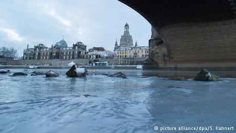 Deutschland Winter in Dresden (picture alliance/dpa/S. Kahnert)