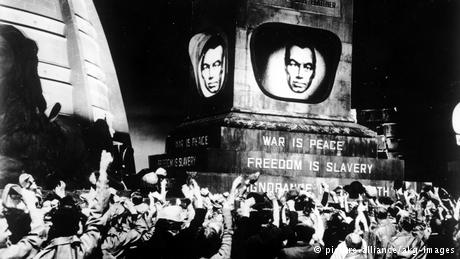 Filmstill von George Orwells 1984 (picture-alliance/akg-images)